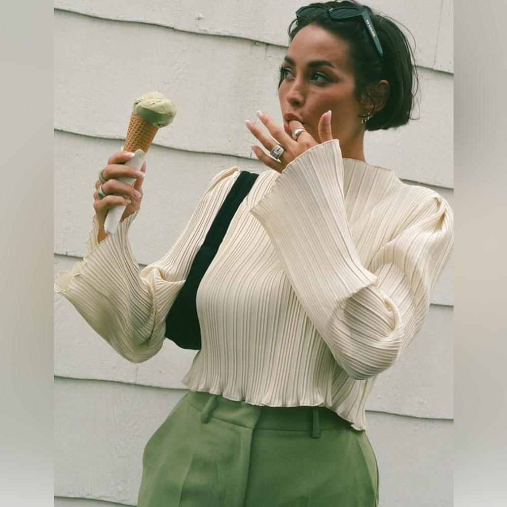 Textured Dropped Sleeve Top